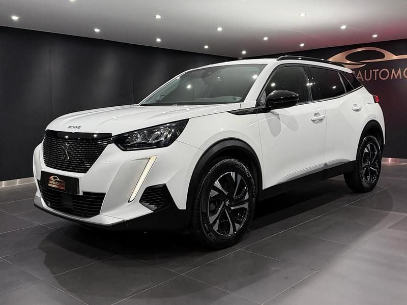 Branco Usado 2022 Peugeot 2008 Allure SUV | € 22.900 (Preço elevado) - Imagem 1/4