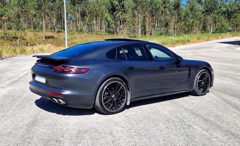 Usado Porsche Panamera 421 HP (309 kW) 2017 Cinzento Citadino