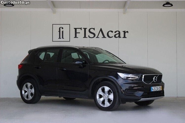 Preto Usado 2019 Volvo XC40 Momentum SUV | € 24.900 (Bom preço) - Imagem 1/1