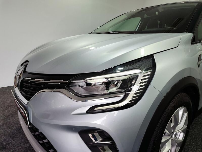 Usado Renault Captur Intens 160 HP (117 kW) 2022 Cinza SUV