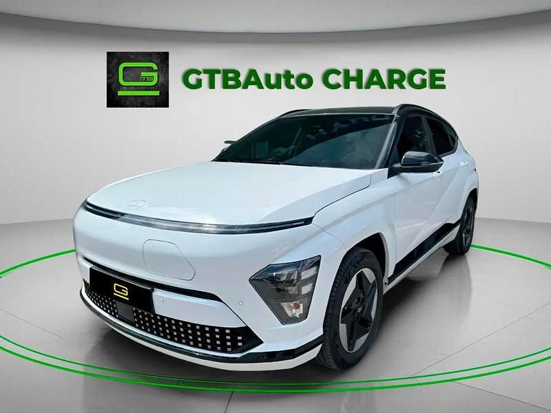 Branco Usado 2024 Hyundai Kauai Premium SUV | € 33.990 - Imagem 1/4