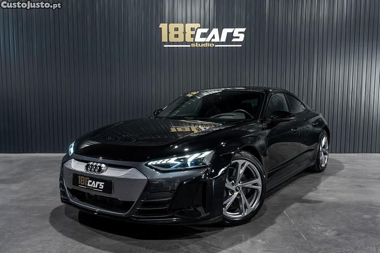 Preto Usado 2022 Audi e-tron GT quattro Sedan | € 66.900 - Imagem 1/1