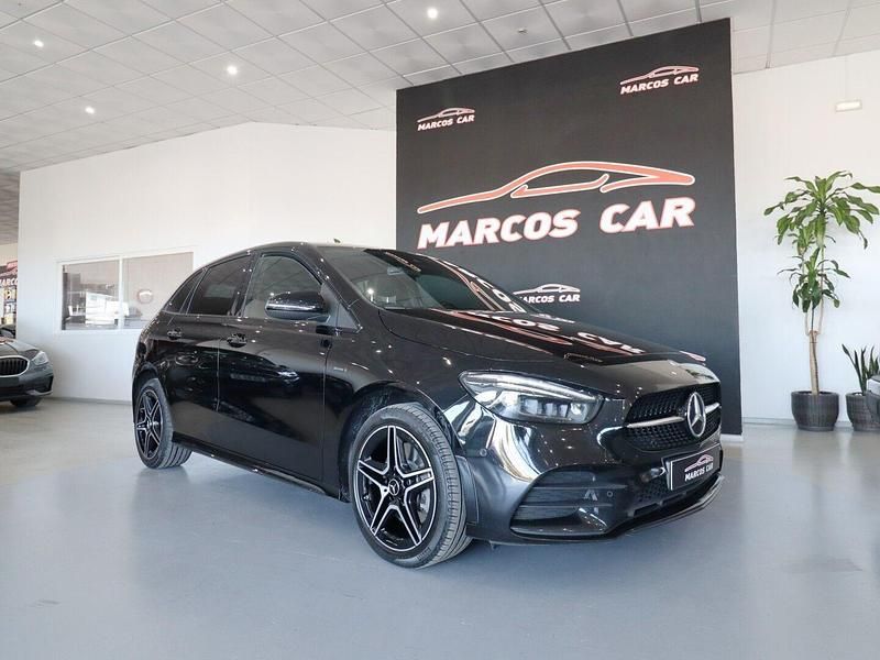 Preto Usado 2021 Mercedes B250e AMG line Monovolume | € 28.400 (Preço justo) - Imagem 1/4