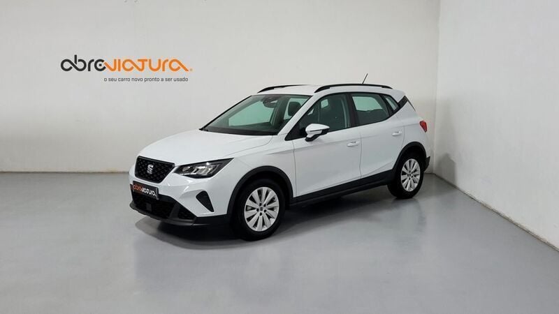 Branco Usado 2023 Seat Arona Style SUV | € 19.500 (Preço justo) - Imagem 1/4