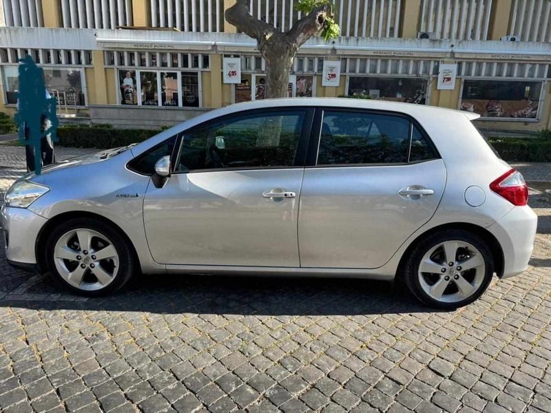 Cinzento Usado 2012 Toyota Auris Citadino | € 11.000 (Preço elevado) - Imagem 1/4