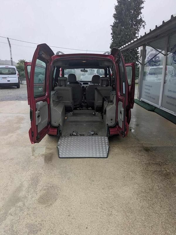 Vermelho Usado 2005 Renault Kangoo Carrinha | € 11.000 - Imagem 1/4