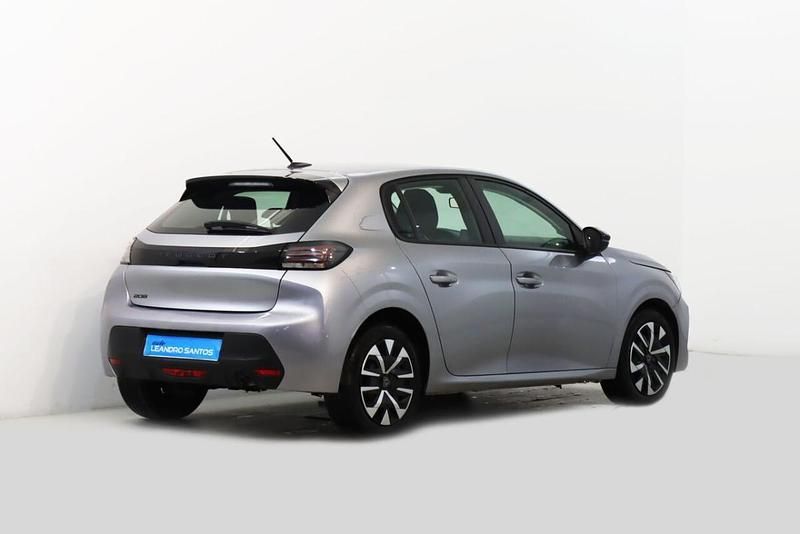 Cinzento Usado 2024 Peugeot 208 Citadino | € 16.900 (Bom preço) - Imagem 1/1