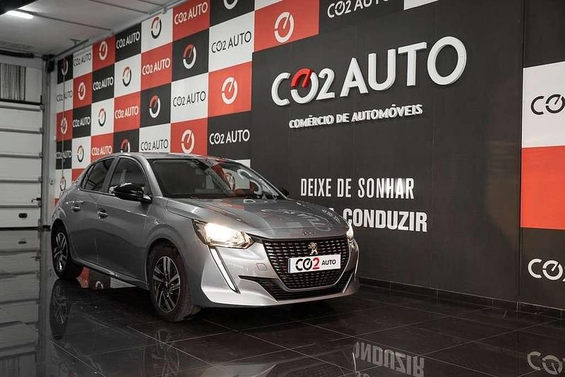 Cinzento Usado 2023 Peugeot 208 Citadino | € 17.000 (Preço justo) - Imagem 1/4