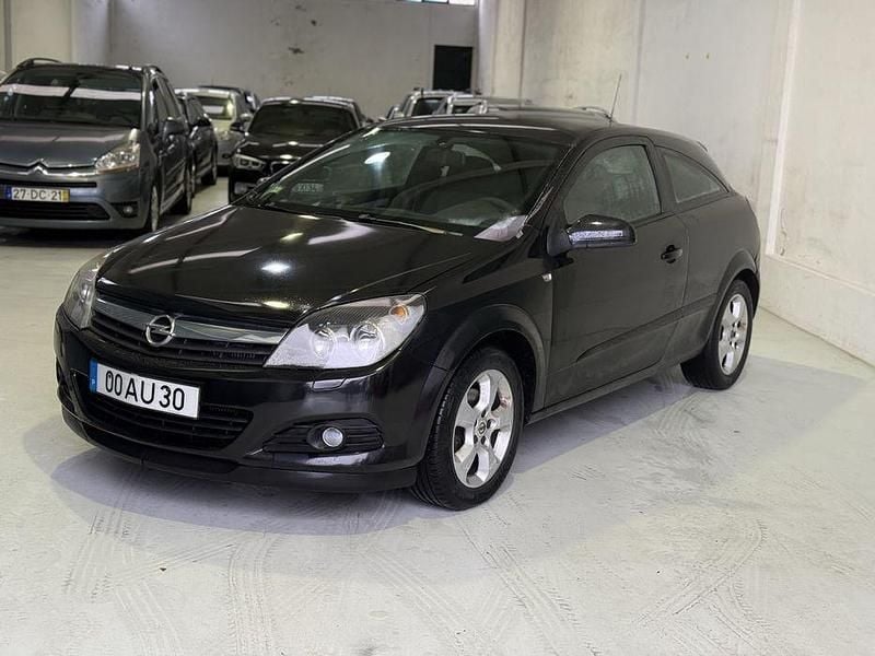 Usado Opel Astra GTC 90 HP (66 kW) 2005