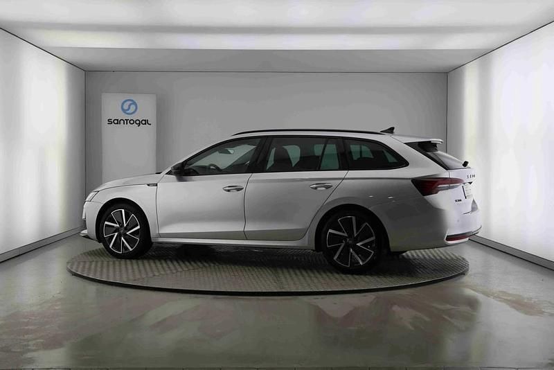 Novo Skoda Octavia Selection 116 HP (85 kW) 2026 Cinzento Carrinha