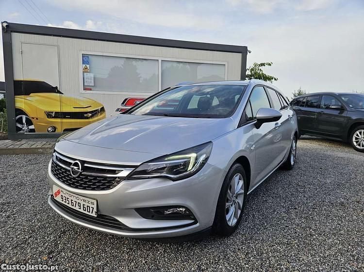 Cinza Usado 2019 Opel Astra Business Edition Sedan | € 13.800 (Preço elevado) - Imagem 1/1