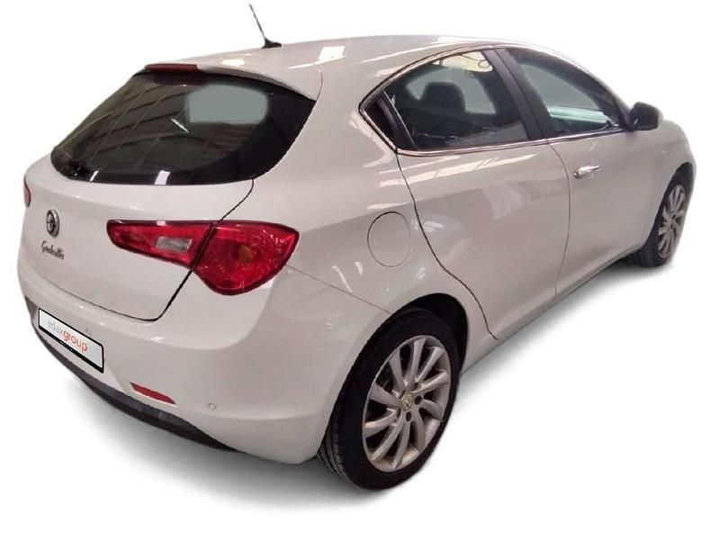 Usado Alfa Romeo Giulietta 105 HP (77 kW) 2015 Branco Citadino