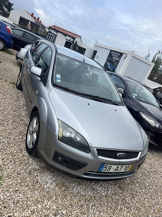 Usado Ford Focus 109 HP (80 kW) 2005 Sedan