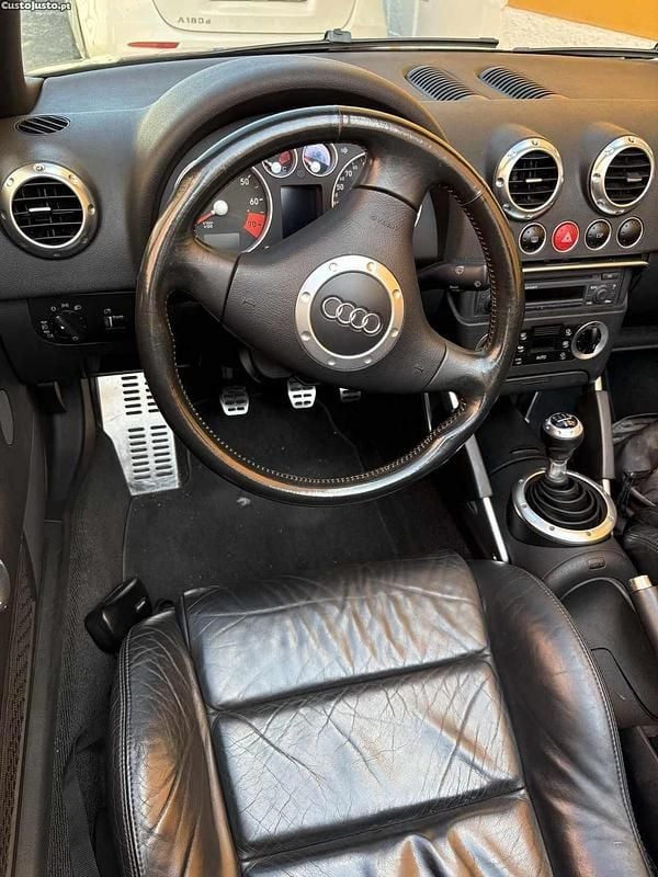 Usado Audi TT Premium 179 HP (131 kW) 2005 Preto Cabrios