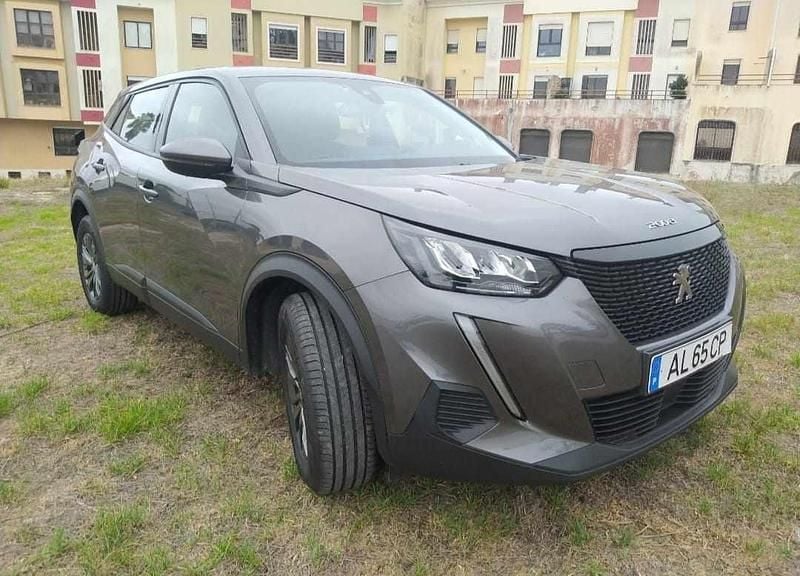 Cinzento Usado 2021 Peugeot 2008 SUV | € 17.250 (Bom preço) - Imagem 1/4