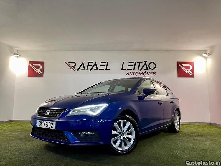 Usado Seat Leon Style 115 HP (84 kW) 2018 Azul Carrinha