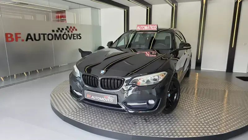 Preto Usado 2014 BMW 218 Sport Line Coupé | € 17.900 - Imagem 1/4