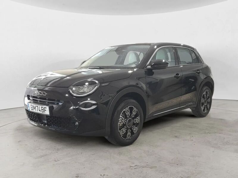 Preto Usado 2024 Fiat 600 SUV | € 23.900 (Preço justo) - Imagem 1/4