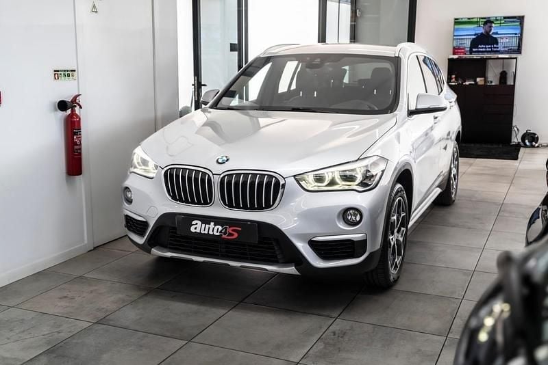 Cinzento Usado 2019 BMW X1 SUV | € 24.750 (Preço justo) - Imagem 1/4