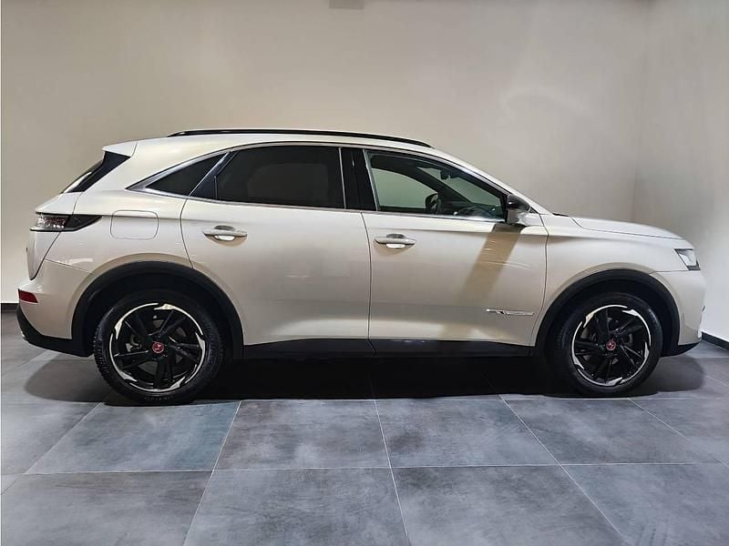 Usado DS Automobiles DS7 Crossback Performance 225 HP (165 kW) 2022 Cinzento SUV