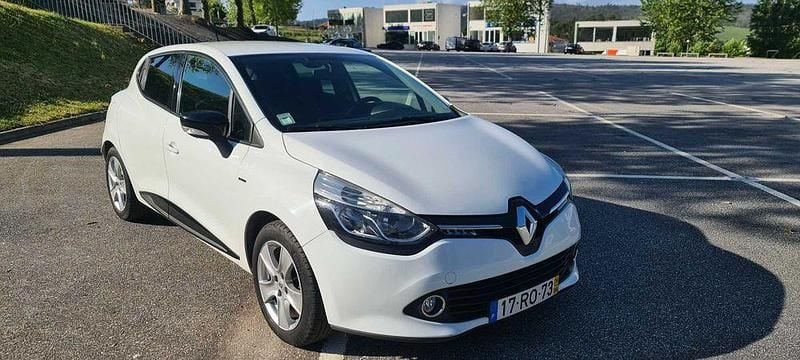 Usado 2016 Renault Clio IV LIMITED Sedan | € 9.900 (Preço justo) - Imagem 1/4