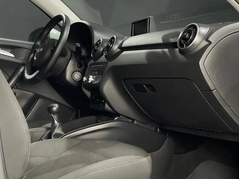 Usado Audi A1 95 HP (69 kW) 2017 Cinza Citadino
