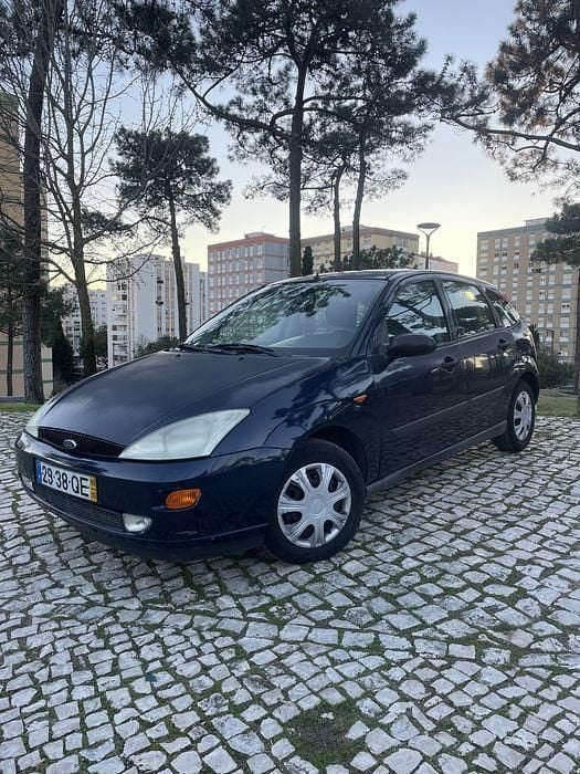 Usado 1999 Ford Focus Sedan | € 1.300 (Preço elevado) - Imagem 1/4