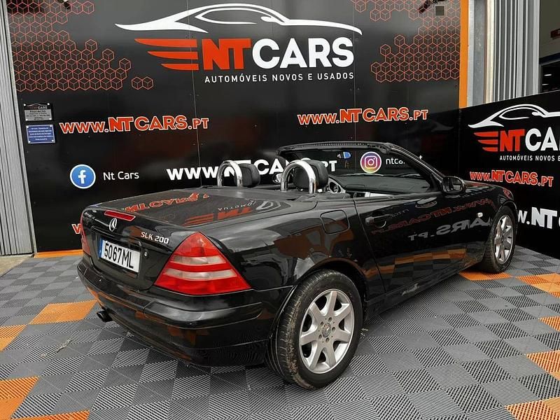 Usado Mercedes SLK200 192 HP (141 kW) 1998 Preto Cabrios