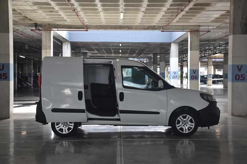 Usado Fiat Doblò 95 HP (69 kW) 2021 Branco Monovolume