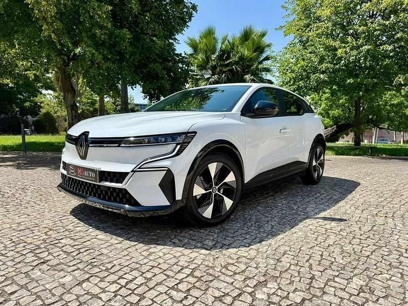 Branco Usado 2023 Renault Mégane Sedan | € 22.790 (Bom preço) - Imagem 1/4