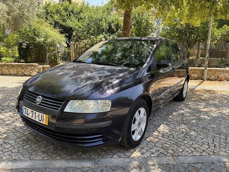 Usado 2002 Fiat Stilo Sedan | € 1.650 - Imagem 1/4