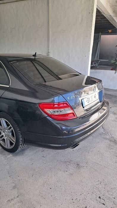Usado 2010 Mercedes C250 Sedan | € 10.000 (Bom preço) - Imagem 1/4