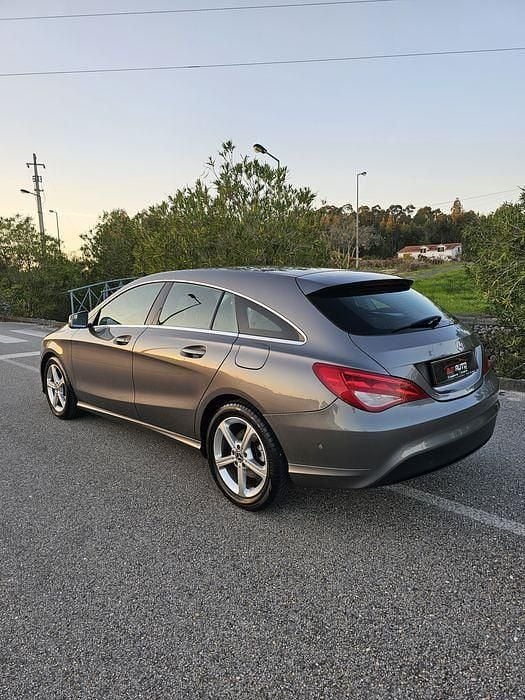 Usado Mercedes CLA180 Shooting Brake 110 HP (80 kW) 2017 Carrinha