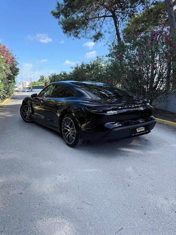 Usado Porsche Taycan 389 kW (530 HP) 2020 Preto Sedan