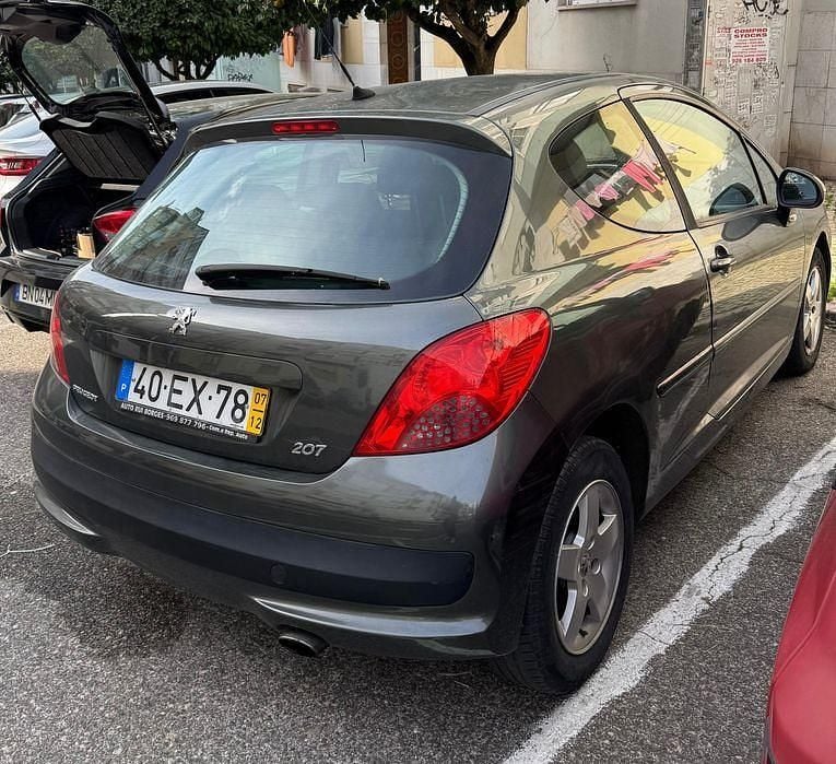 Cinzento Usado 2007 Peugeot 207 | € 4.500 (Preço justo) - Imagem 1/2