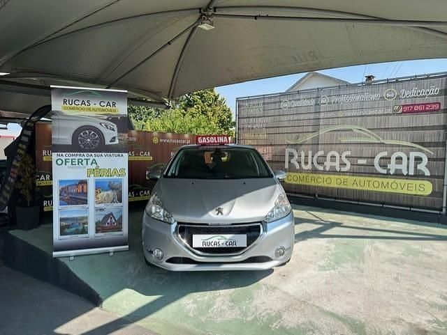 Cinzento Usado 2013 Peugeot 208 Citadino | € 8.500 (Preço elevado) - Imagem 1/4