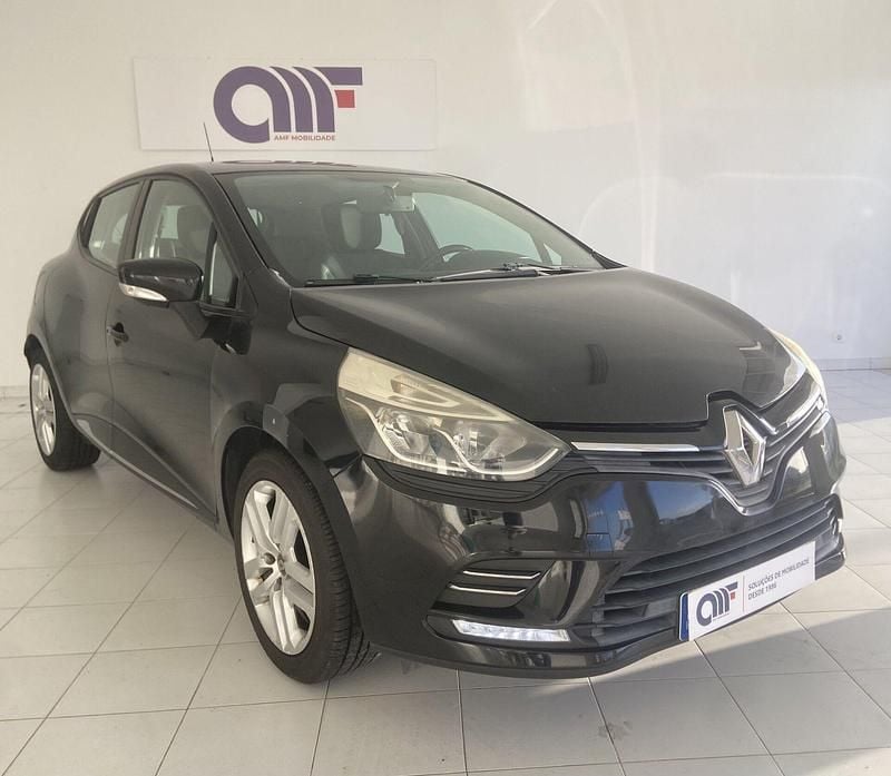 Usado Renault Clio IV 90 HP (66 kW) 2016 Preto