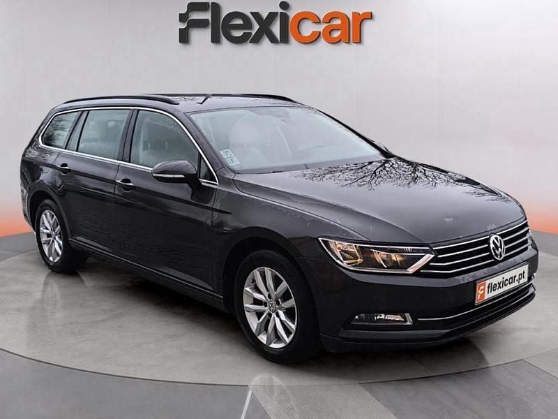 Usado VW Passat 120 HP (88 kW) 2018 Preto Carrinha