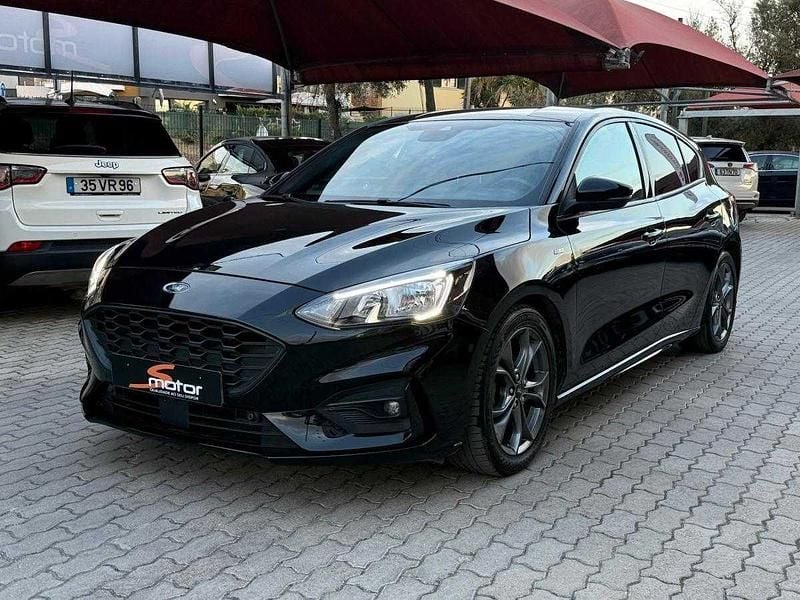 Preto Usado 2018 Ford Focus ST-Line | € 15.250 (Preço justo) - Imagem 1/4