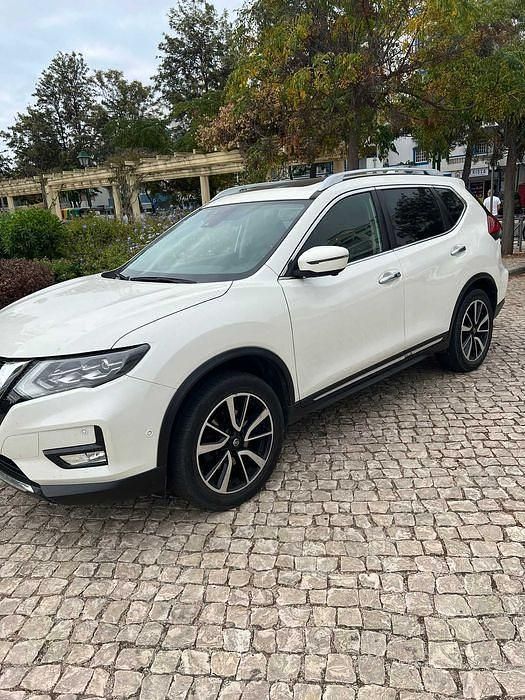 Usado 2018 Nissan X-Trail Tekna SUV | € 22.900 (Caro) - Imagem 1/4