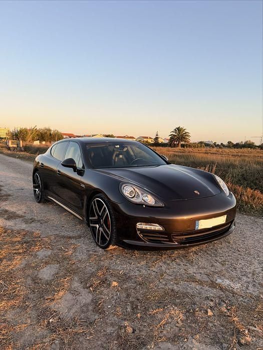 Usado 2012 Porsche Panamera Sedan | € 38.500 - Imagem 1/4