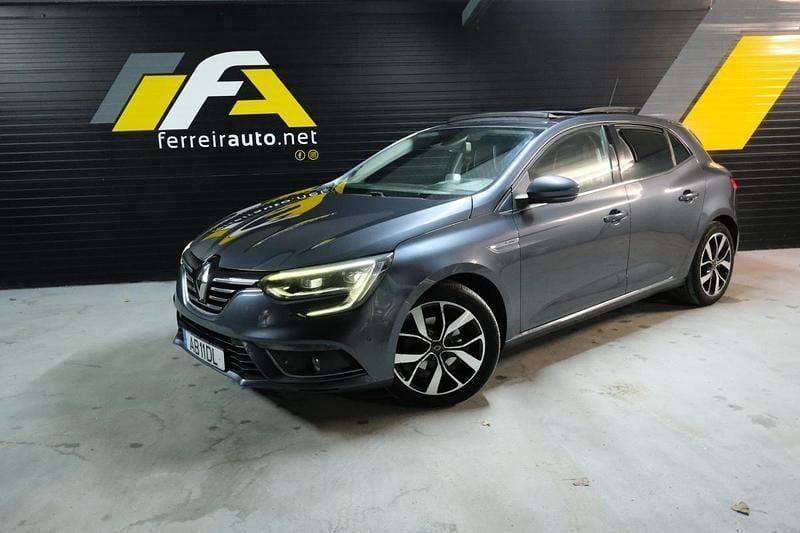 Usado Renault Mégane IV Bose Edition 140 HP (102 kW) 2020 Cinza