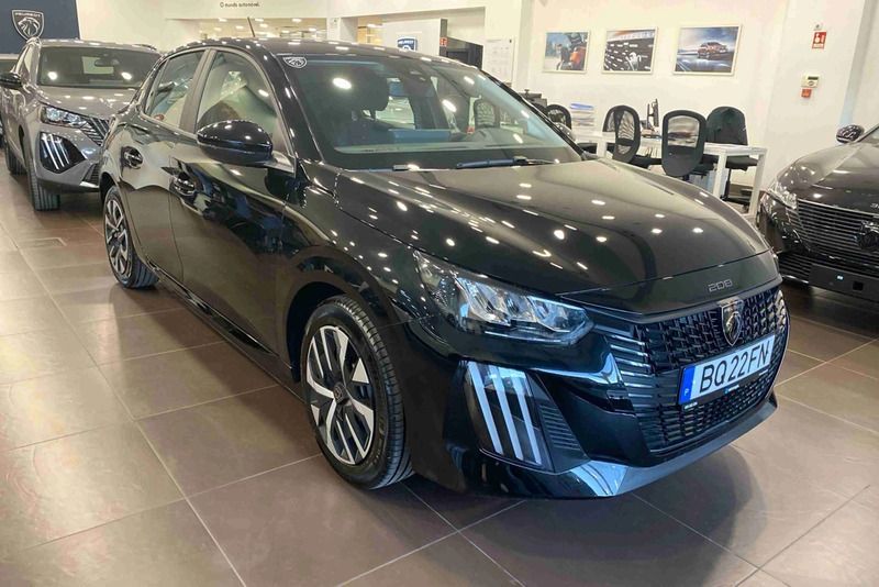 Preto Usado 2025 Peugeot 208 Active Citadino | € 19.900 (Preço justo) - Imagem 1/4