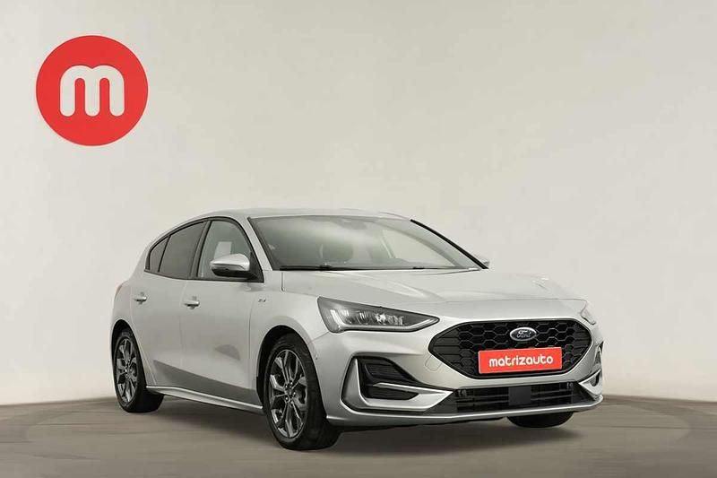 Cinzento Usado 2025 Ford Focus | € 23.500 (Preço justo) - Imagem 1/4