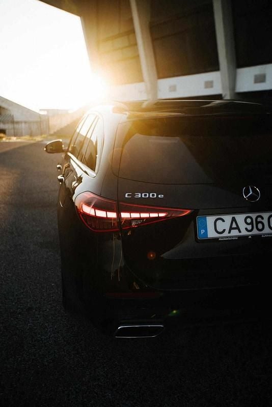 Usado Mercedes C300 320 HP (235 kW) 2021 Preto