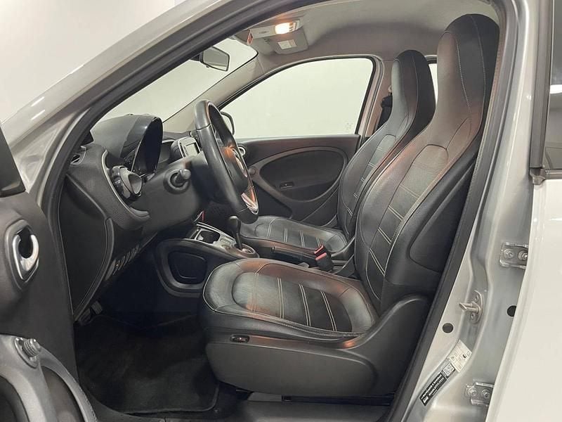 Usado Smart ForFour Electric Drive Prime 60 kW (82 HP) 2018 Branco