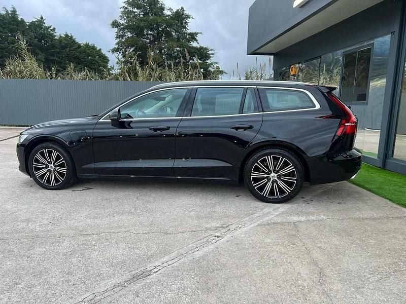 Usado Volvo V60 340 HP (250 kW) 2021 Preto Carrinha