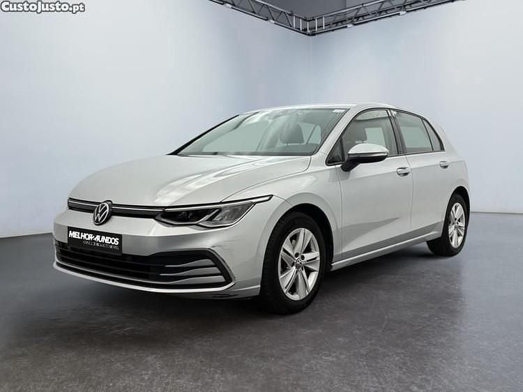 Cinza Usado 2022 VW Golf VIII Life Citadino | € 19.990 (Bom preço) - Imagem 1/1