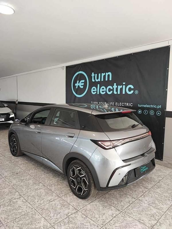 Usado BYD Dolphin 150 kW (204 HP) 2023 Cinzento Citadino