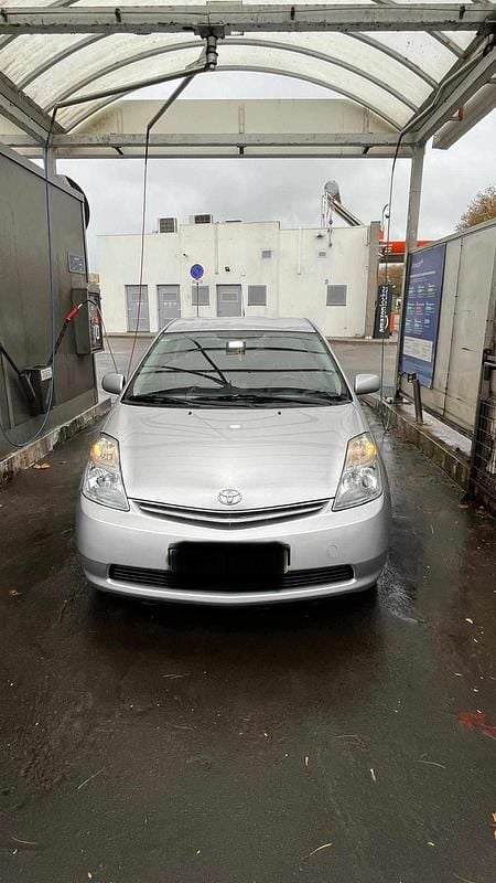 Cinzento Usado 2009 Toyota Prius Citadino | € 5.000 - Imagem 1/4